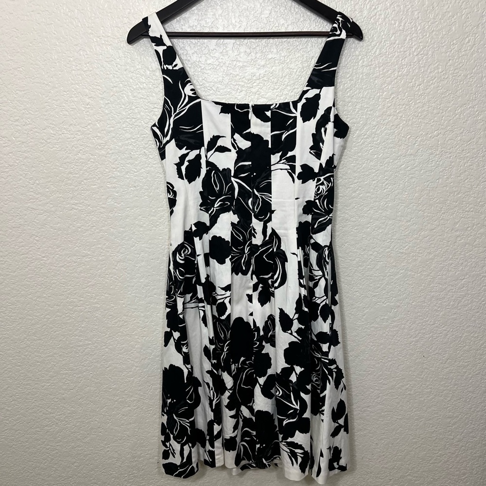 White House Black Market White Black Floral Sleeveless Dress Size 6 - Picture 2 of 11
